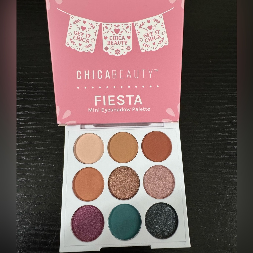 New chica beauty palette